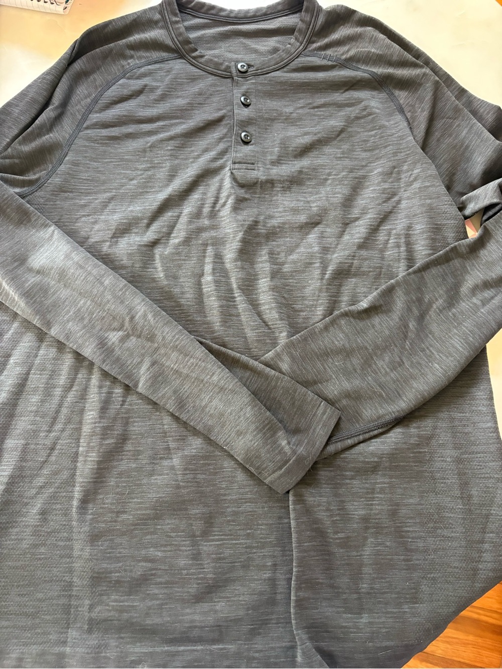 lululemon athletica Men's Long-Sleeve Henley - Heather Gray